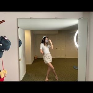 White short sleeve shirt